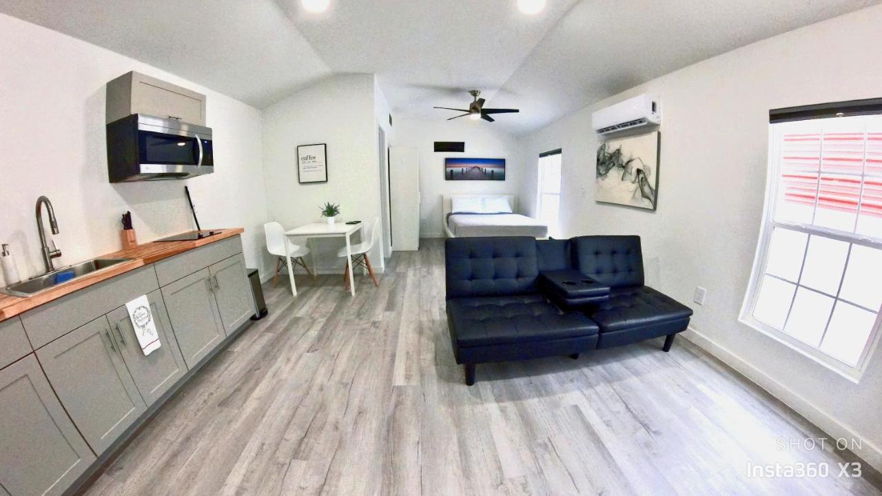 All Modern Studio With Private Entry & Parking. Μπράντον Εξωτερικό φωτογραφία