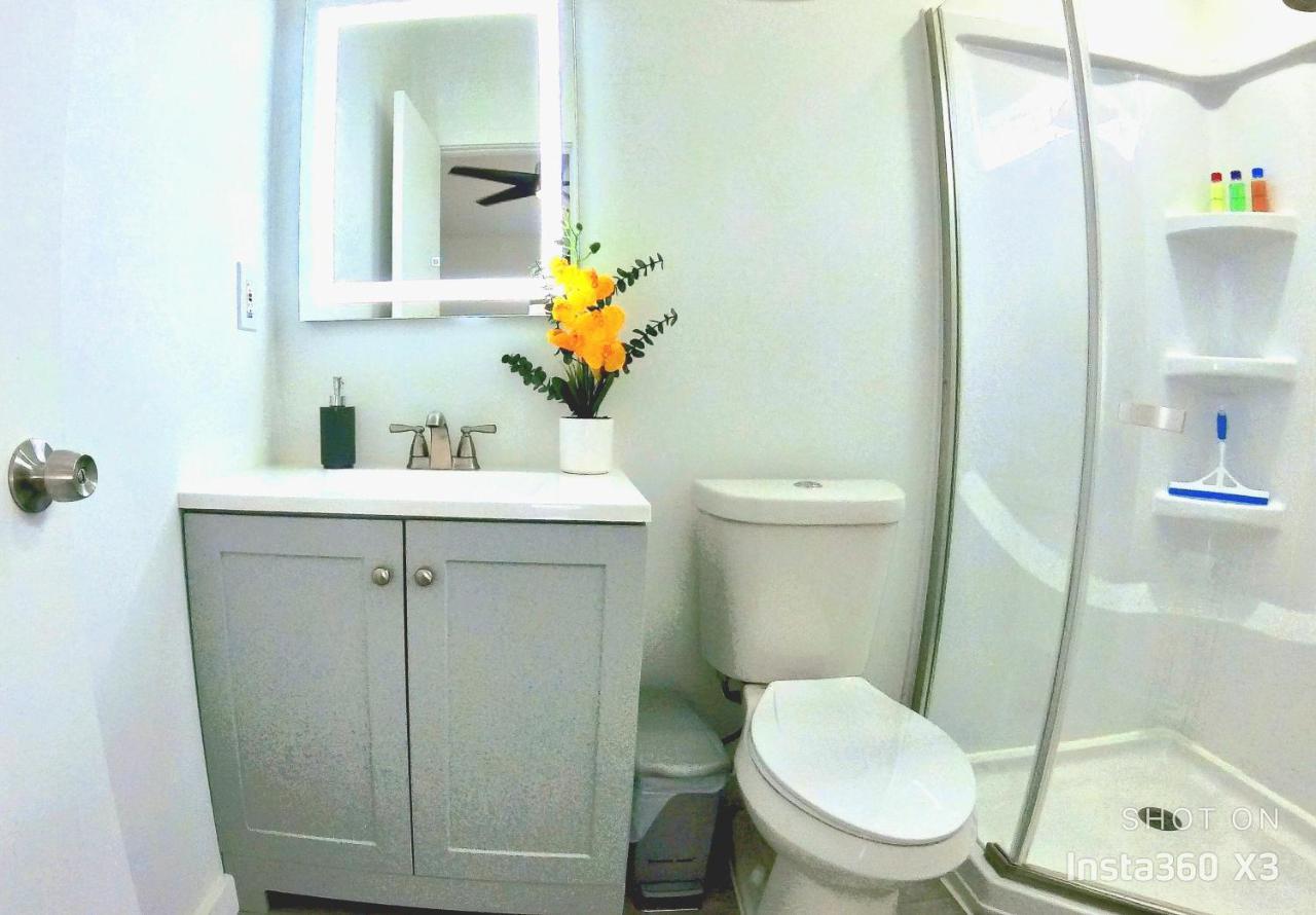 All Modern Studio With Private Entry & Parking. Μπράντον Εξωτερικό φωτογραφία